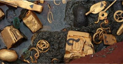 More than 10,000 extremely rare relics and gold seals weighing more than 17 pounds dating back 370 years were unearthed in China