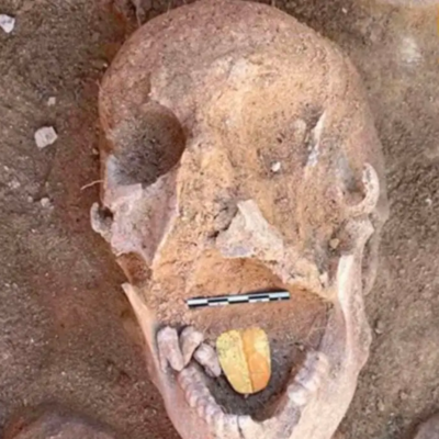 “Mummies with Gilded Tongues Unearthed in Cemetery Near Cairo”